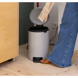 BRABANTIA 254406 Pedal Bin Newicon, 20 litara, kanta za otpad, soft siva