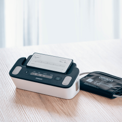 Omron Complete 2-u-1 digitalni tlakomjer i EKG