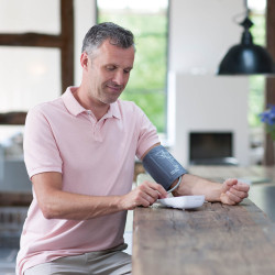 MEDISANA BU 535 digitalni tlakomjer za nadlakticu, glasovna poruka